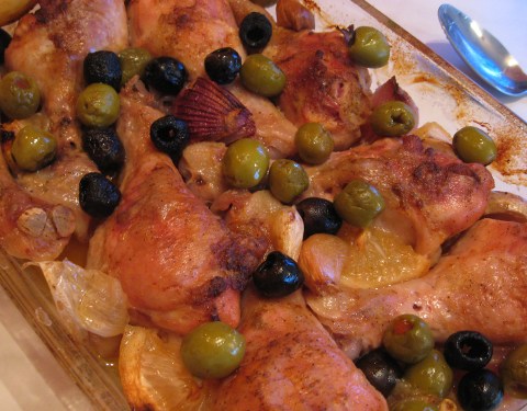 Kurczak z oliwkami i cytryną